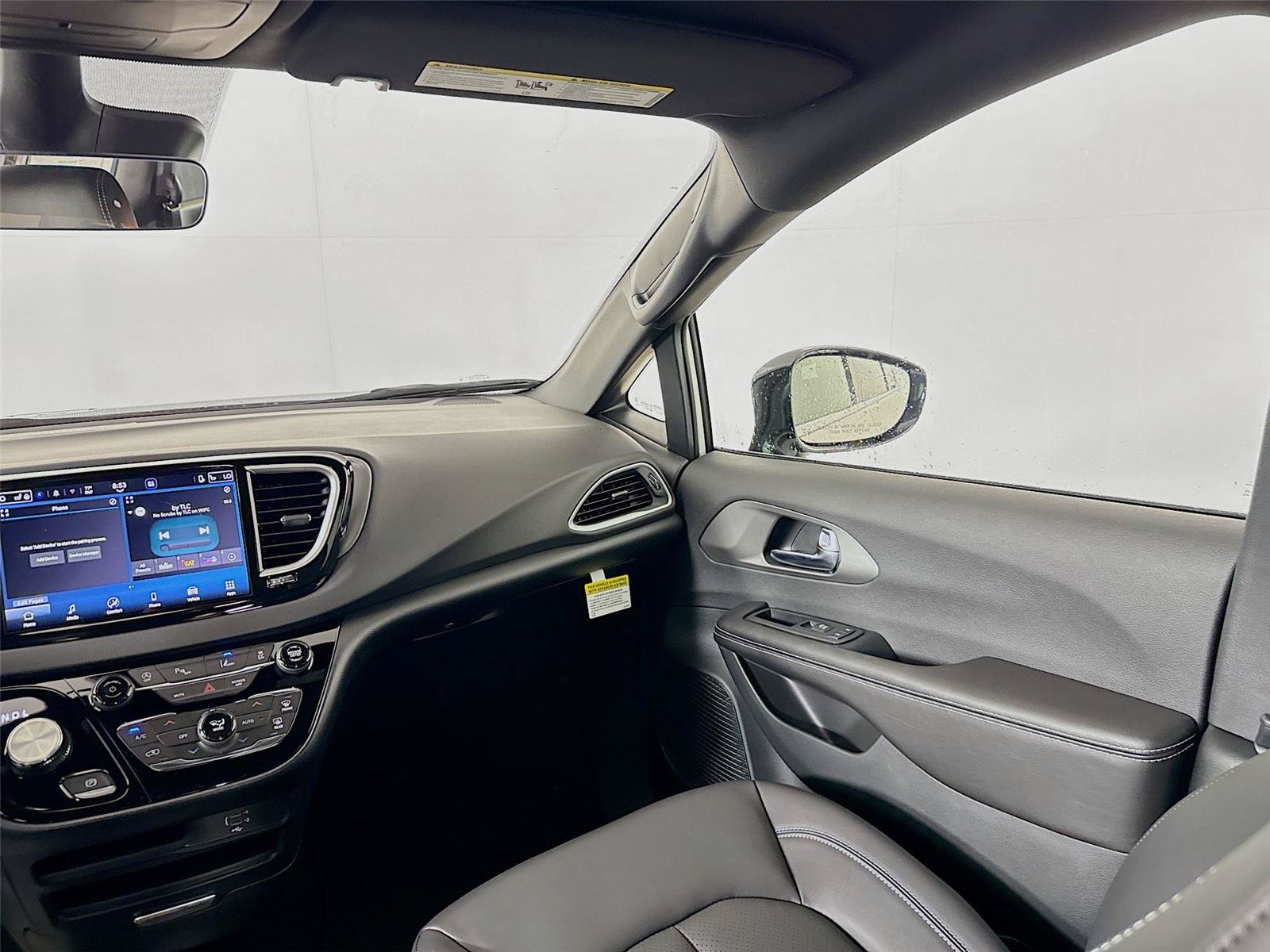 New 2027 Chrysler Pacifica LX FWD image 25