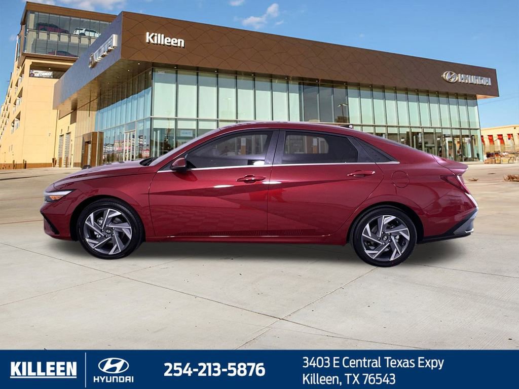 New 2025 Hyundai Elantra Limited image 4