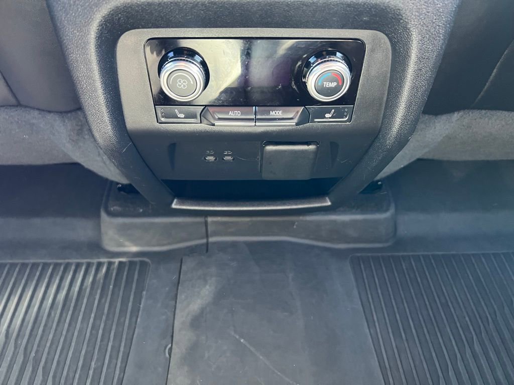 Used 2024 GMC Acadia Elevation w/ Luxury Package image 23