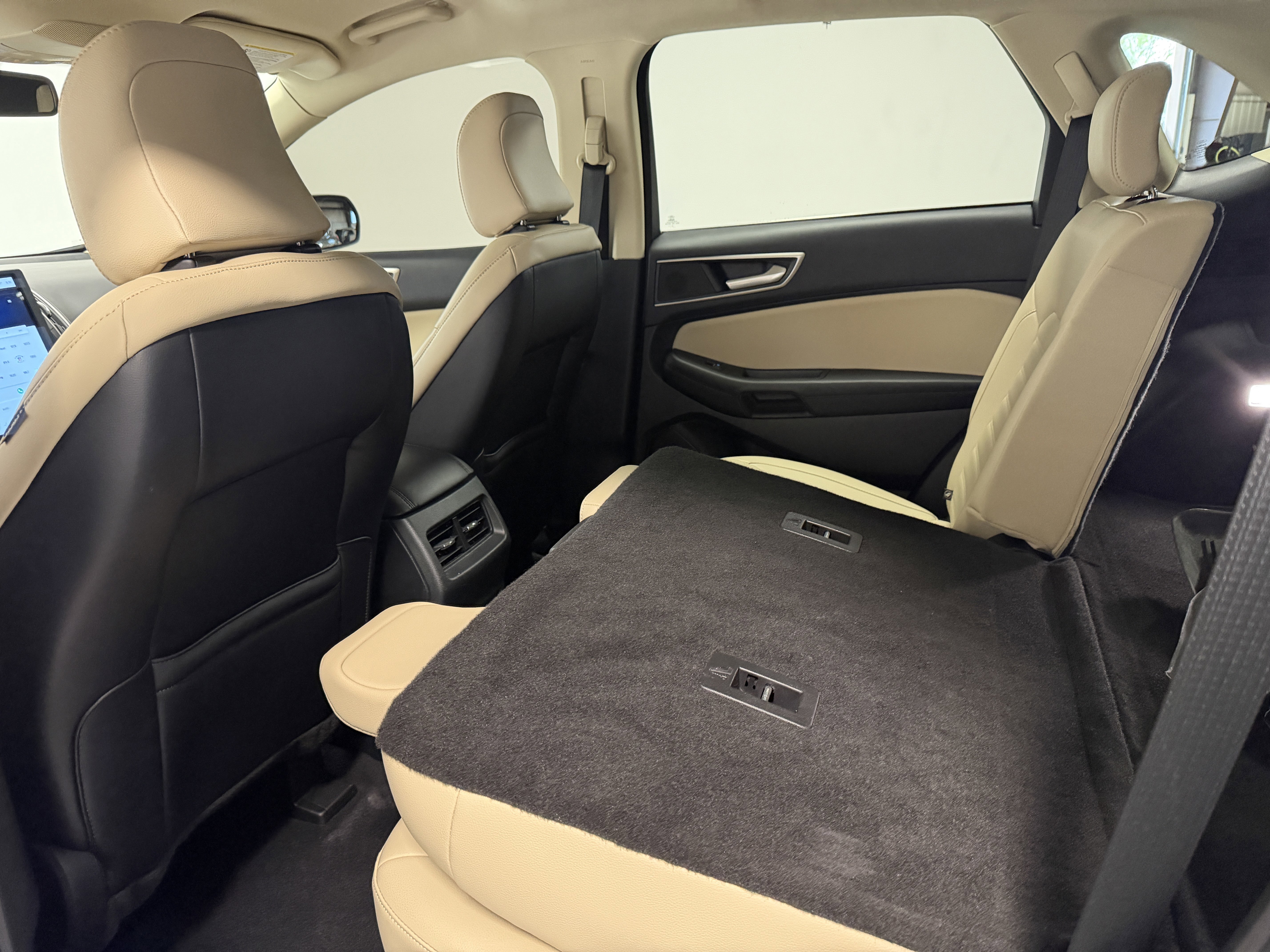 Used 2024 Ford Edge SEL AWD/4WD image 23