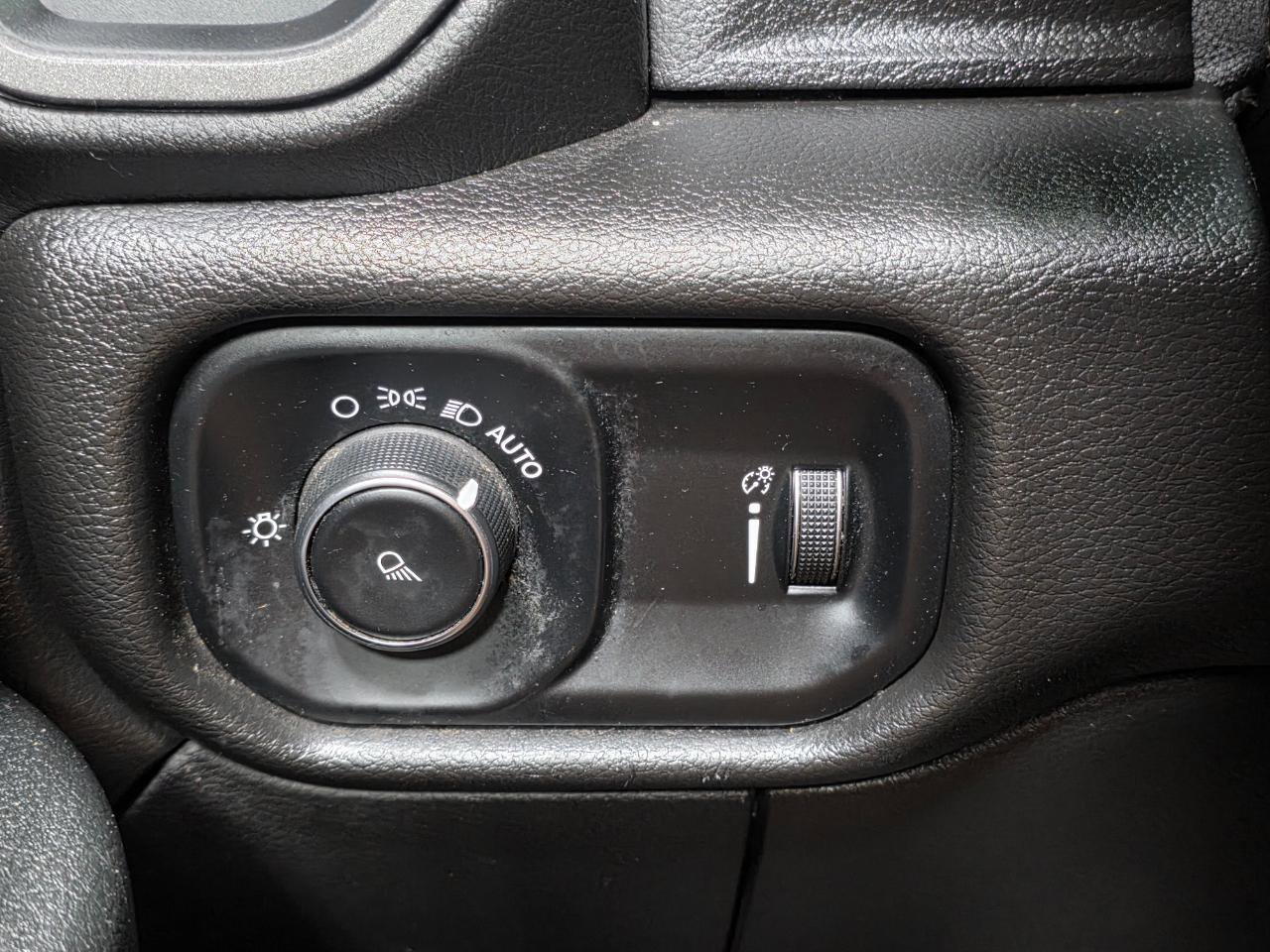 Used 2021 RAM 2500 Tradesman AWD/4WD image 38