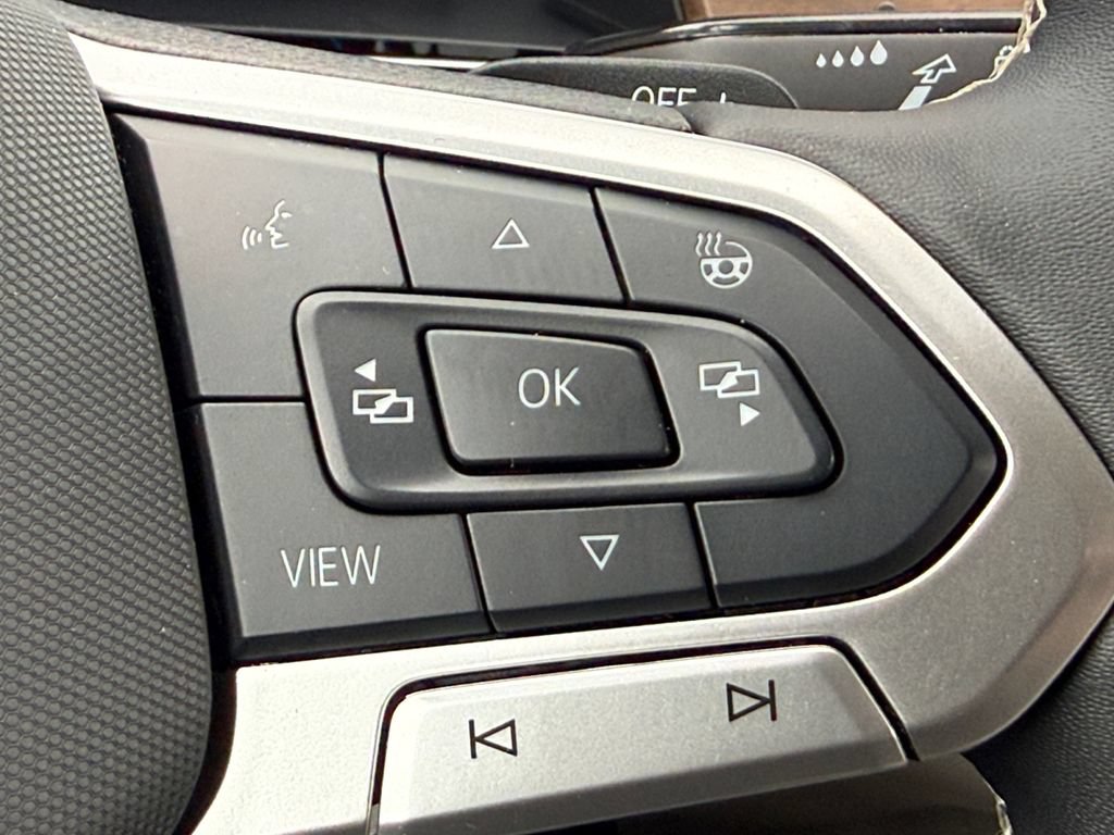 Used 2024 Volkswagen Atlas SE AWD/4WD image 20
