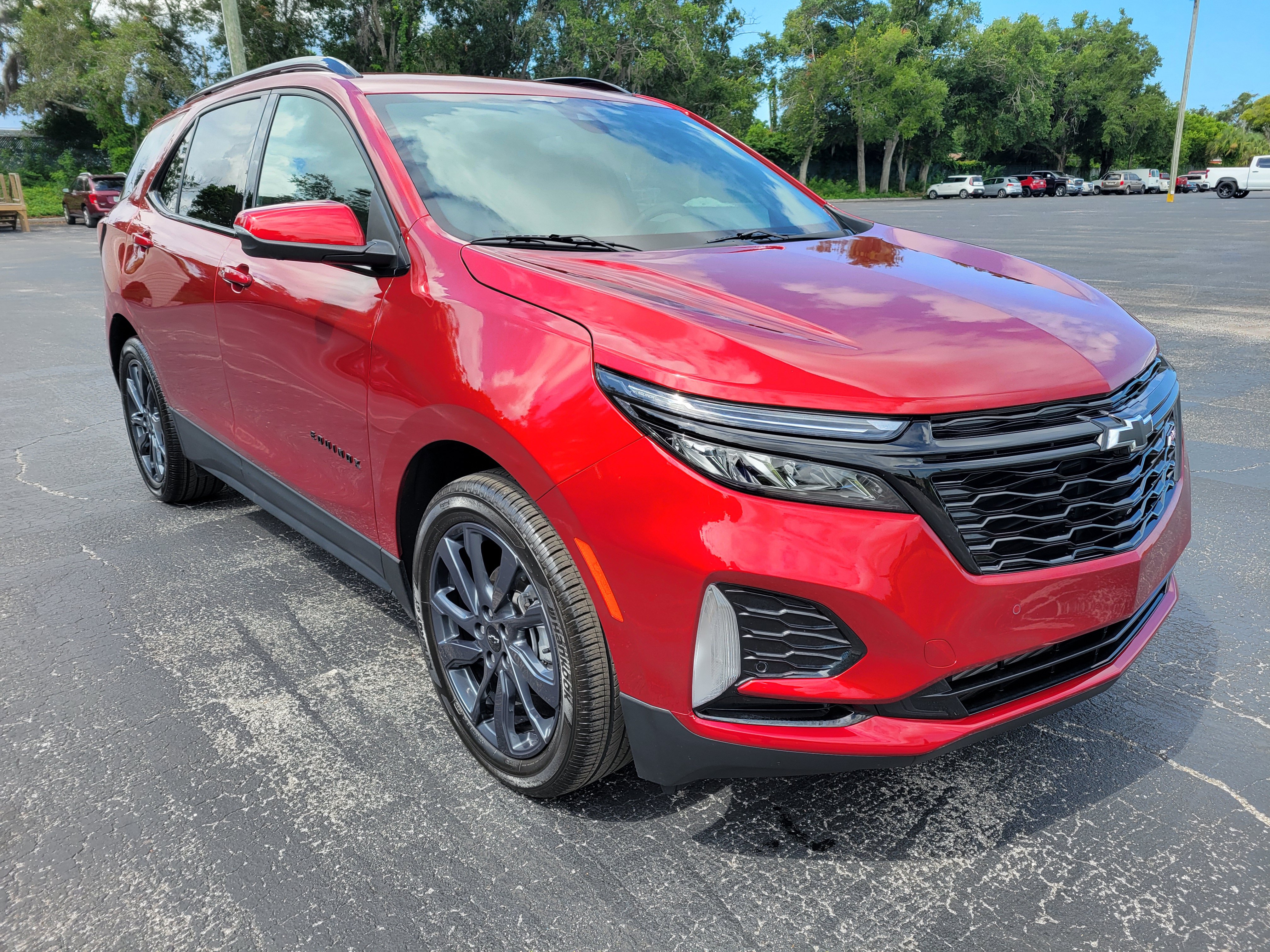 Certified 2024 Chevrolet Equinox RS w/ RS Leather Package FWD image 3