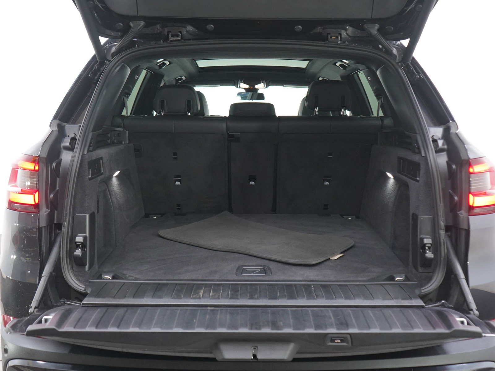 Used 2023 BMW X5 xDrive40i AWD/4WD image 16