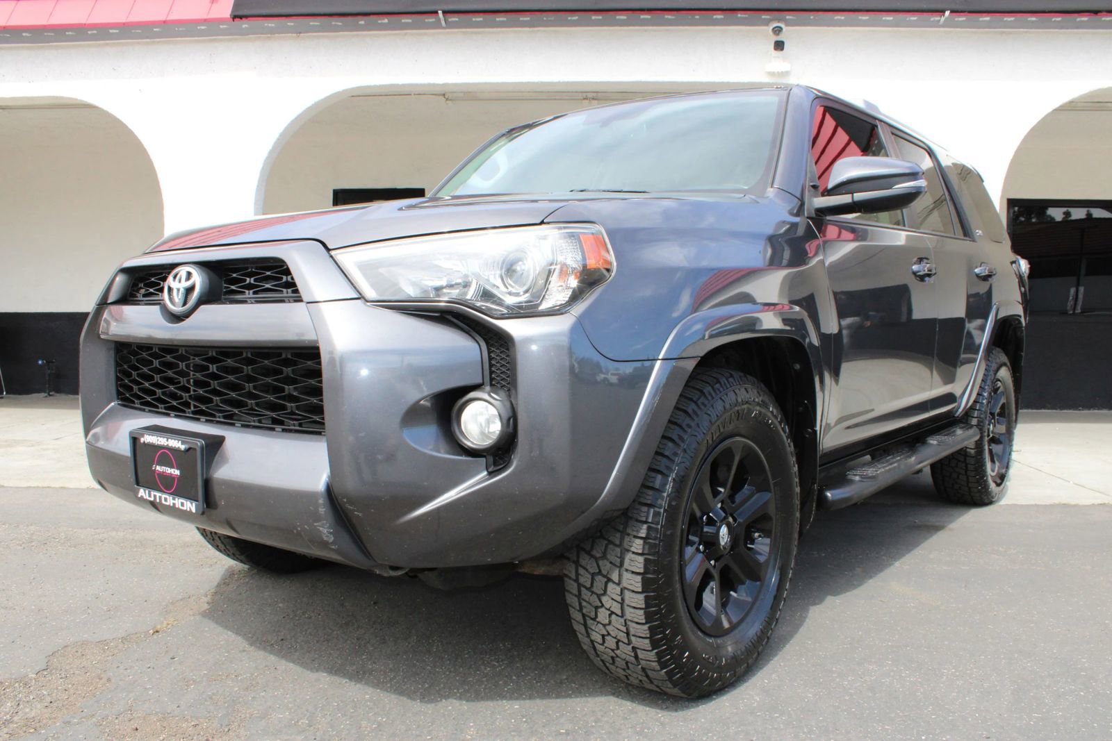 Used 2016 Toyota 4Runner Limited image 4