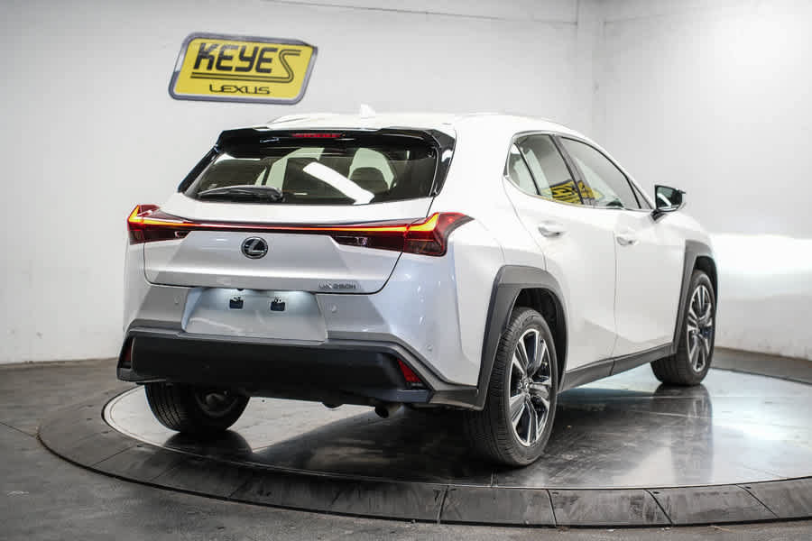 Used 2023 Lexus UX 250h FWD w/ Accessory Package (Z2) image 4