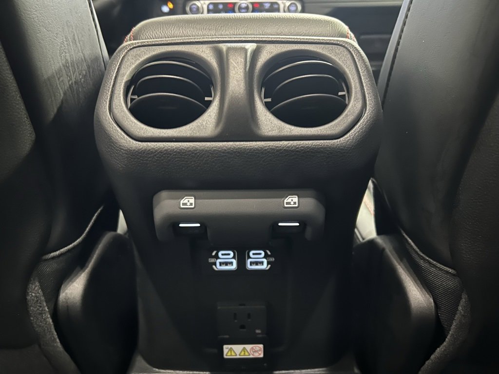 New 2025 Jeep Gladiator Rubicon w/ Convenience Group image 17