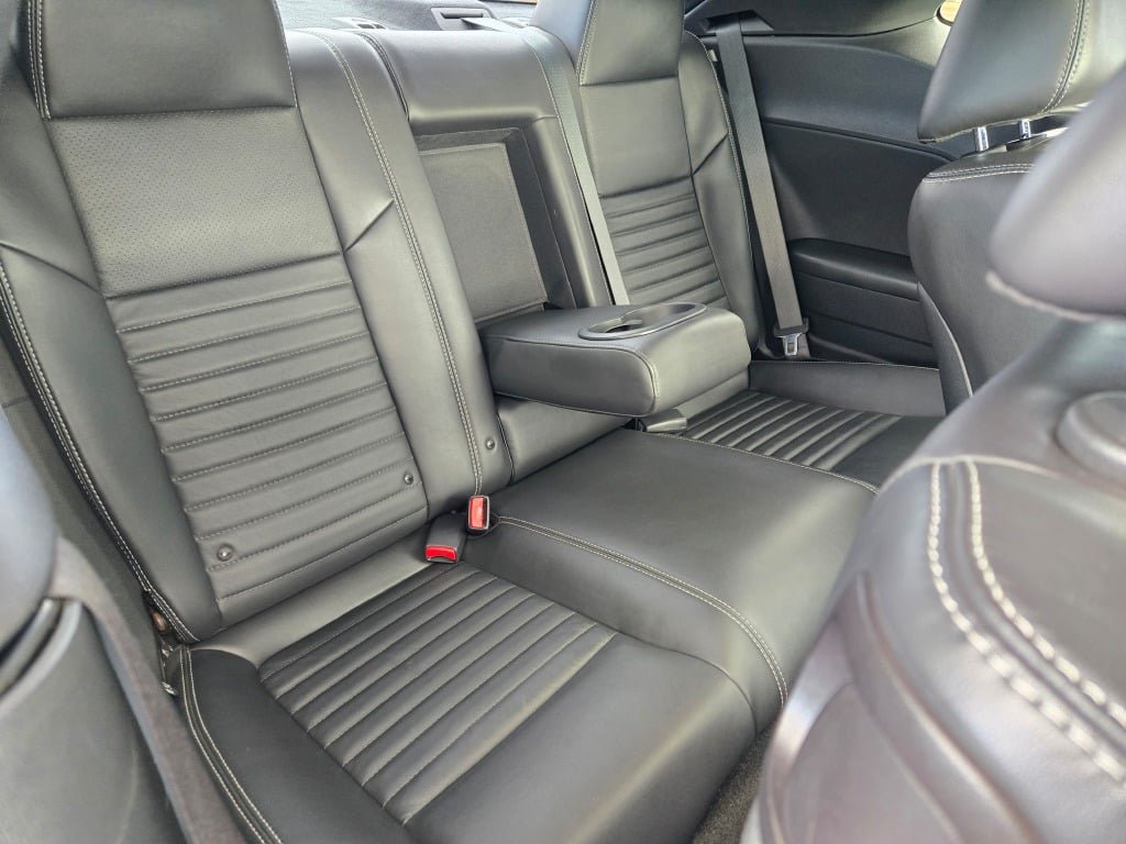 Used 2012 Dodge Challenger R/T Plus RWD image 8