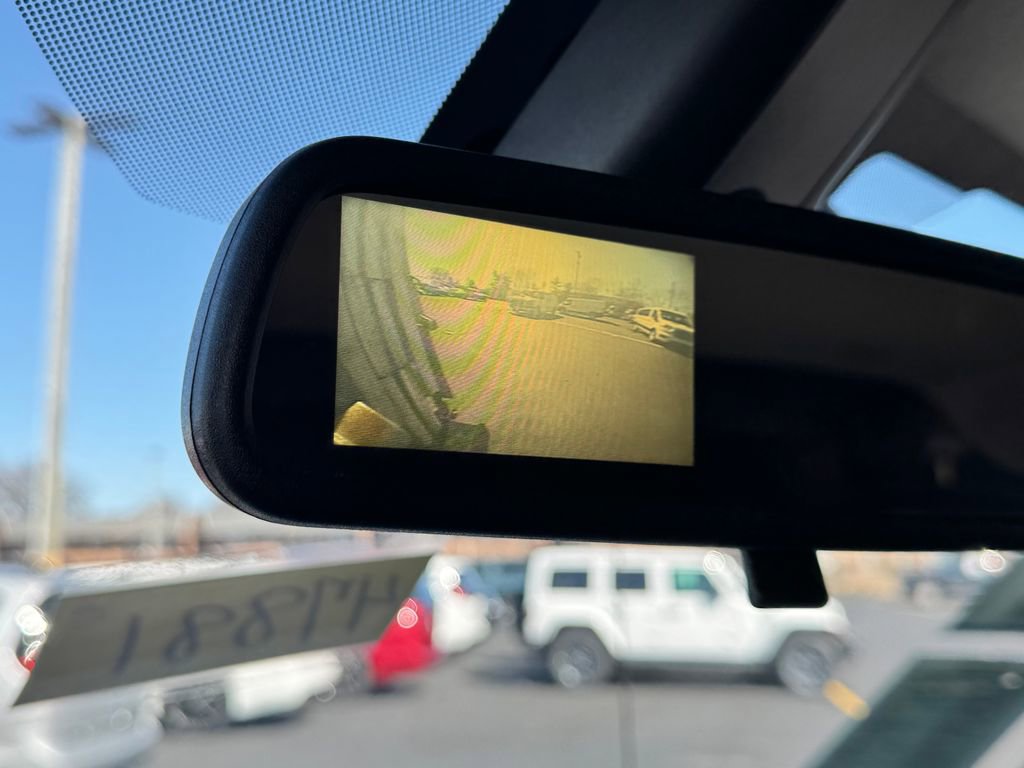 Used 2020 GMC Savana 3500 w/ Driver Convenience Package image 32