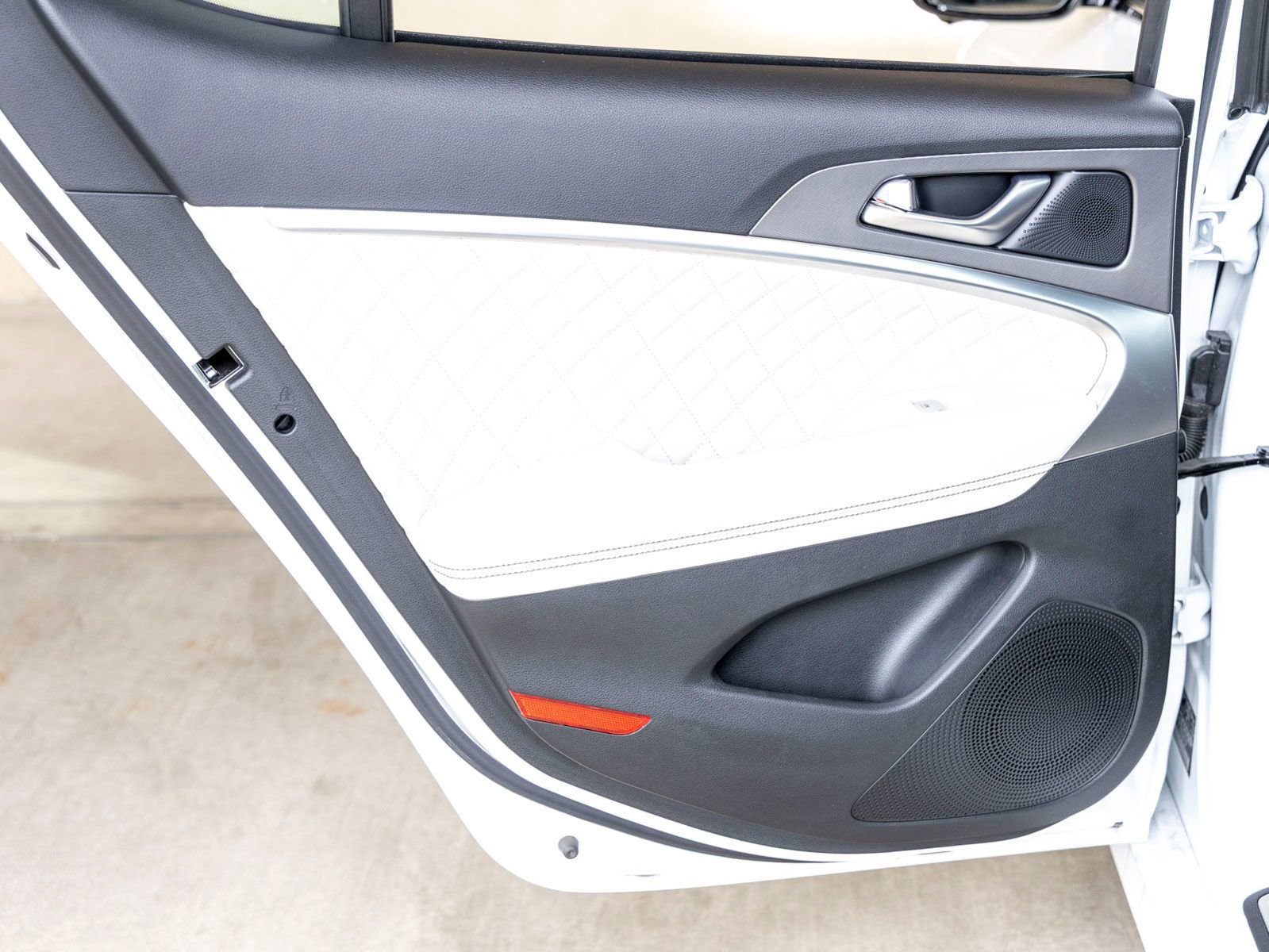 Used 2025 Genesis G70 3.3T Advanced w/ Sport Prestige Package image 20