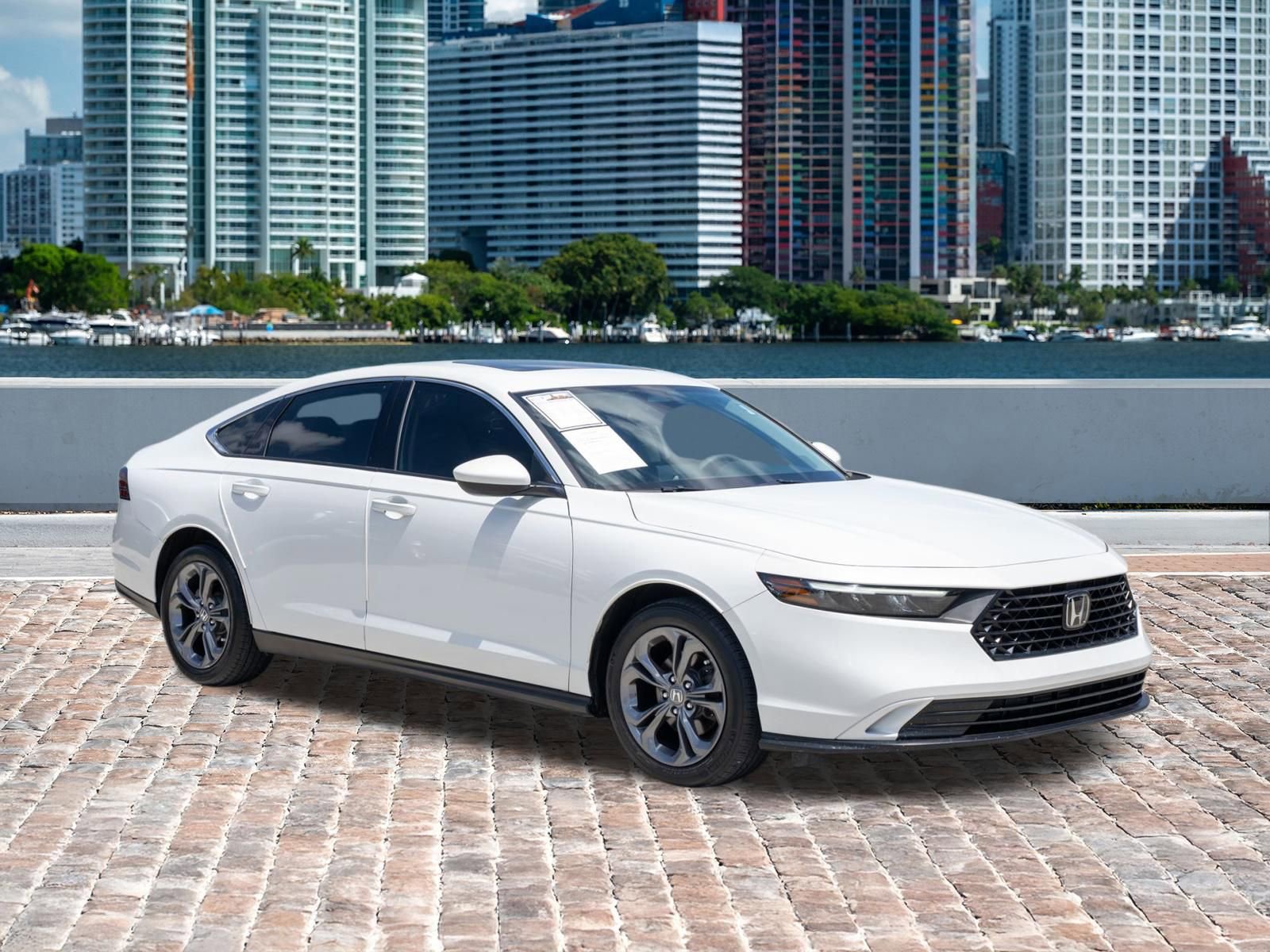 Certified 2023 Honda Accord EX image 3