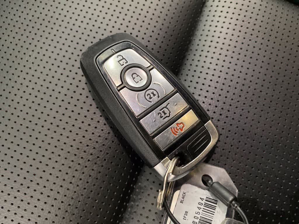 Used 2025 Ford Escape Platinum AWD/4WD image 27