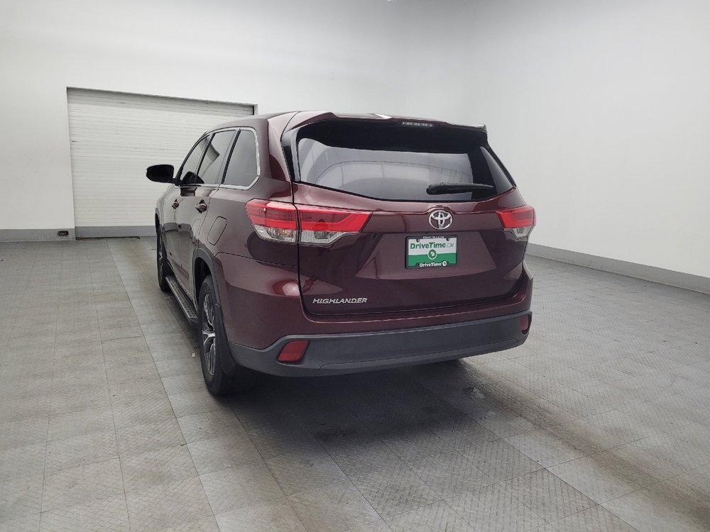 Used 2018 Toyota Highlander LE image 5