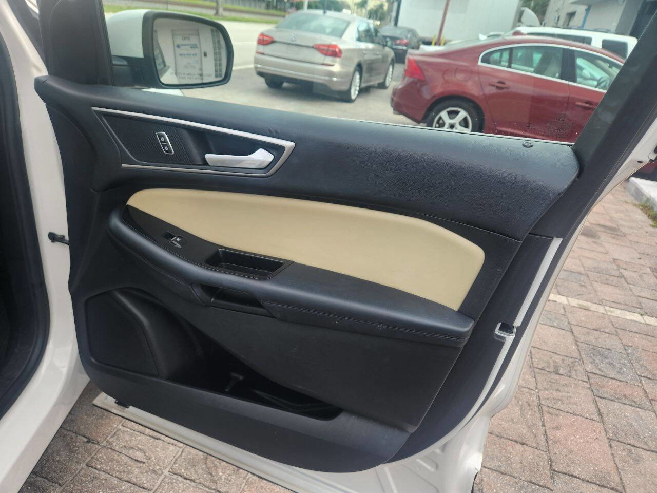 Used 2017 Ford Edge SEL w/ Equipment Group 201A AWD/4WD image 28