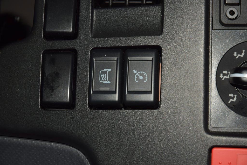 Used 2024 Chevrolet Low Cab Forward 5500XG image 20