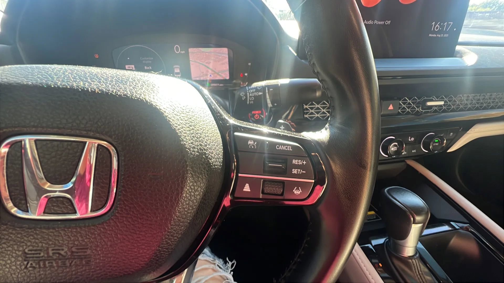 Used 2023 Honda Accord Touring image 14