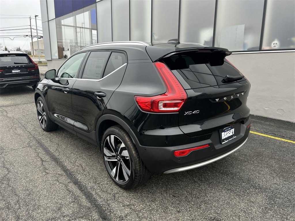 New 2025 Volvo XC40 B5 Ultra w/ Climate Package image 6