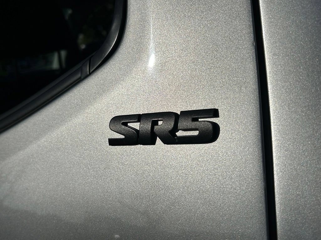 Used 2021 Toyota Tacoma SR5 RWD image 38