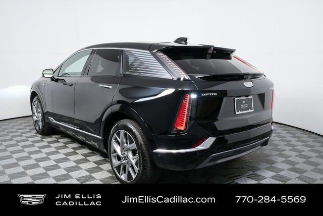 Certified 2025 Cadillac Optiq Luxury 2 w/ LPO, Floor Liner Package image 24