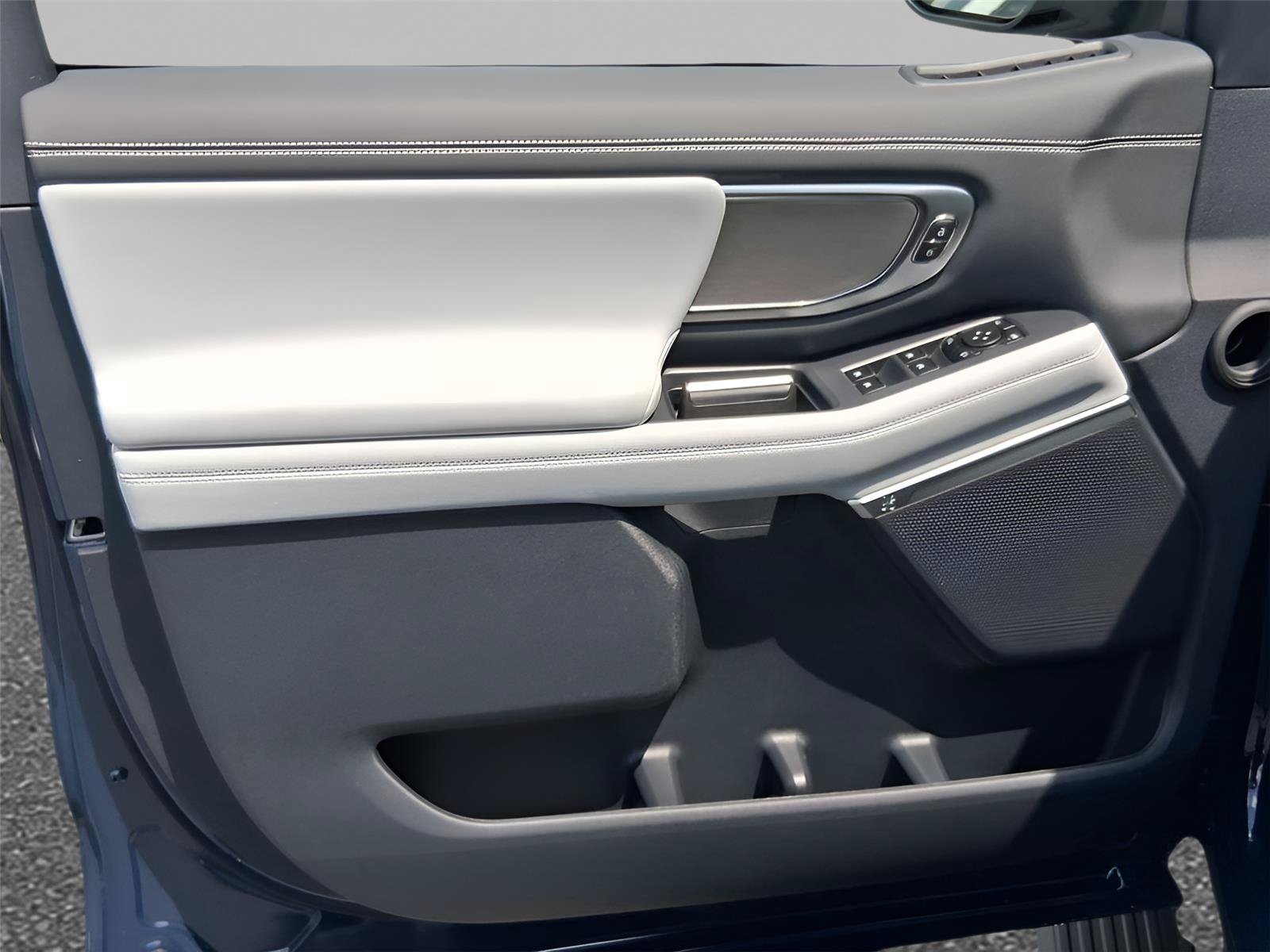 New 2027 Ford Expedition Max Platinum AWD/4WD image 17