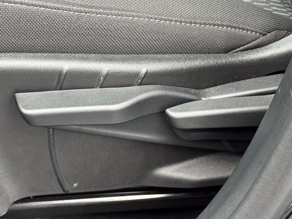 Used 2026 Chevrolet Equinox LT FWD image 19