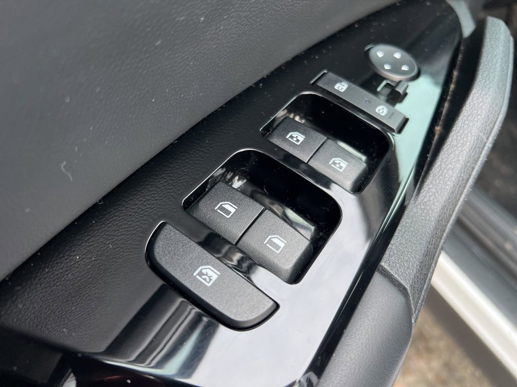 Used 2023 Kia Sportage EX image 8