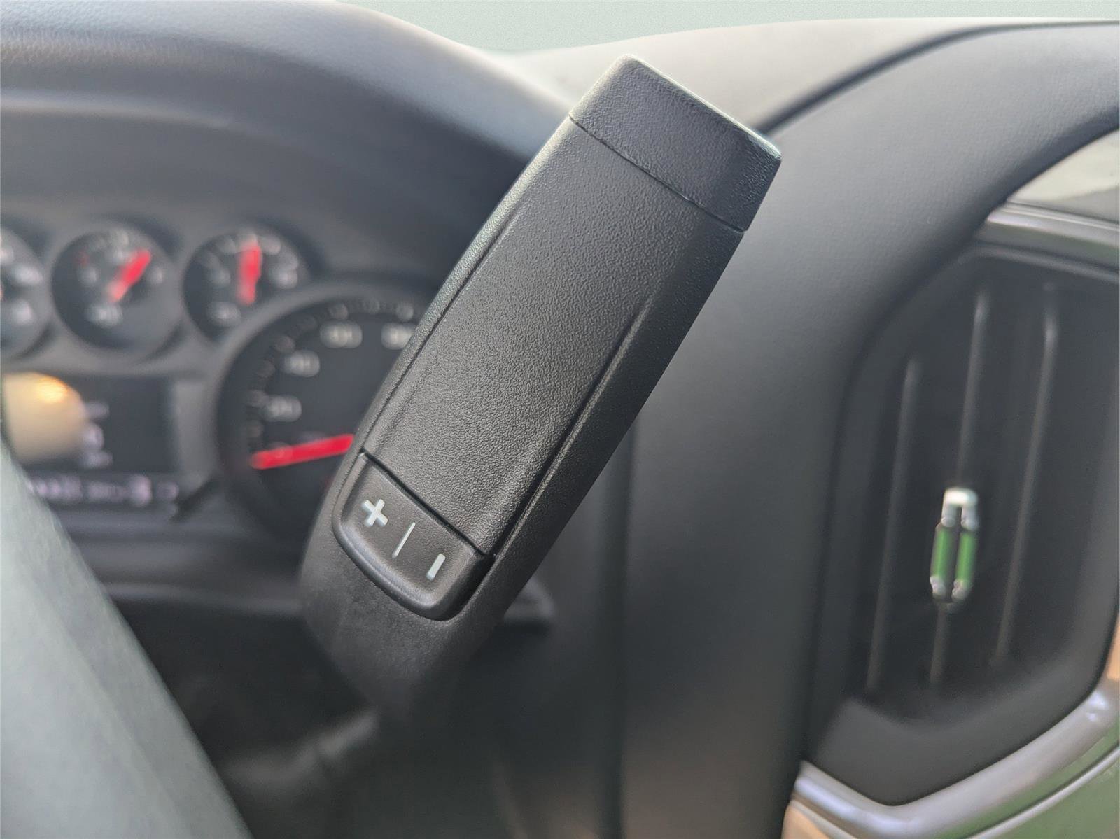 Used 2026 Chevrolet Silverado 2500 Custom w/ Custom Value Package image 18