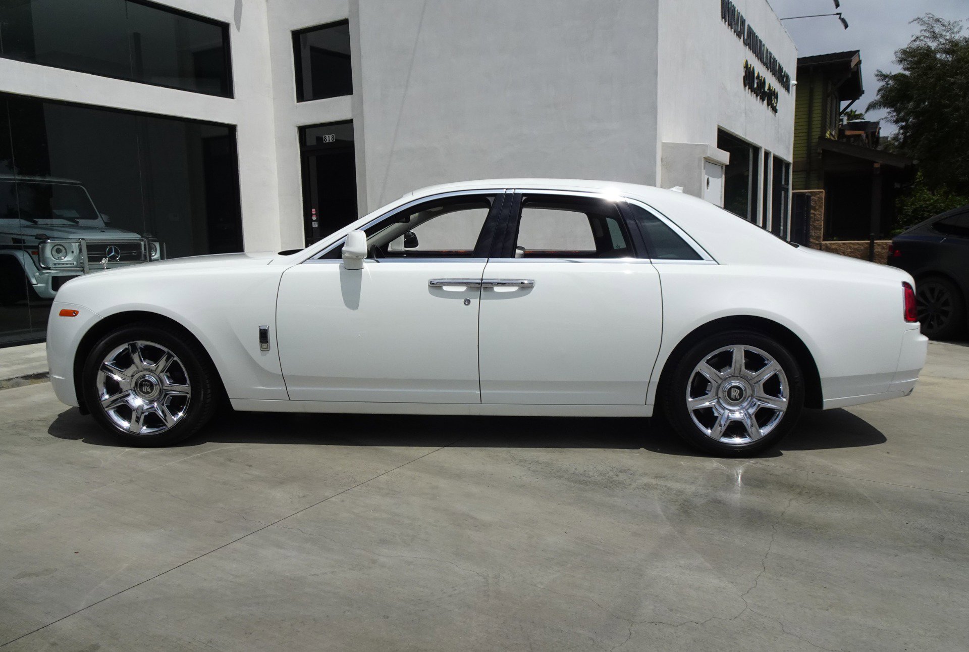 Used 2012 Rolls-Royce Ghost RWD image 3