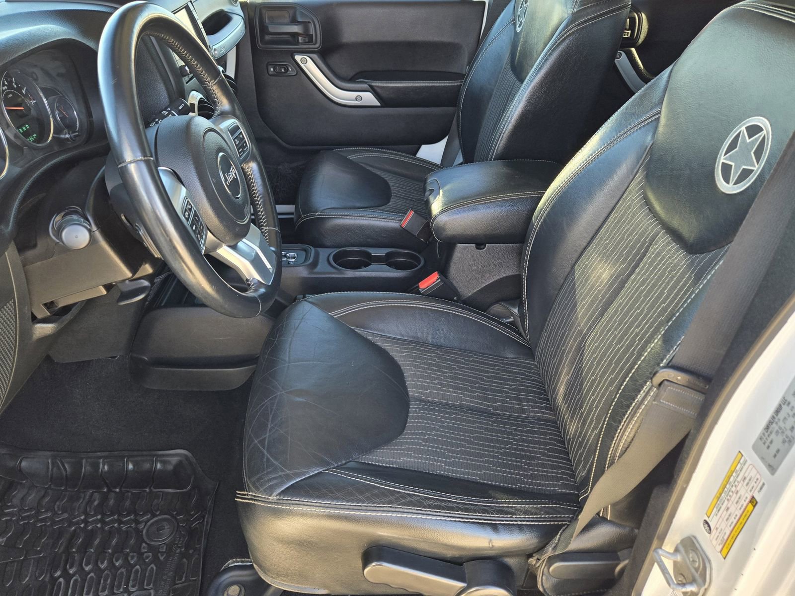 Used 2015 Jeep Wrangler Unlimited Sport image 15