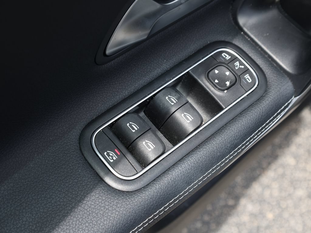 Used 2024 Mercedes-Benz CLA 250 image 11