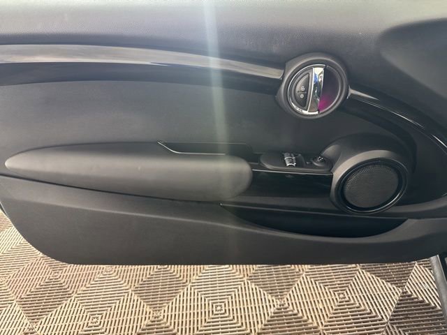 Used 2019 MINI Cooper S image 17