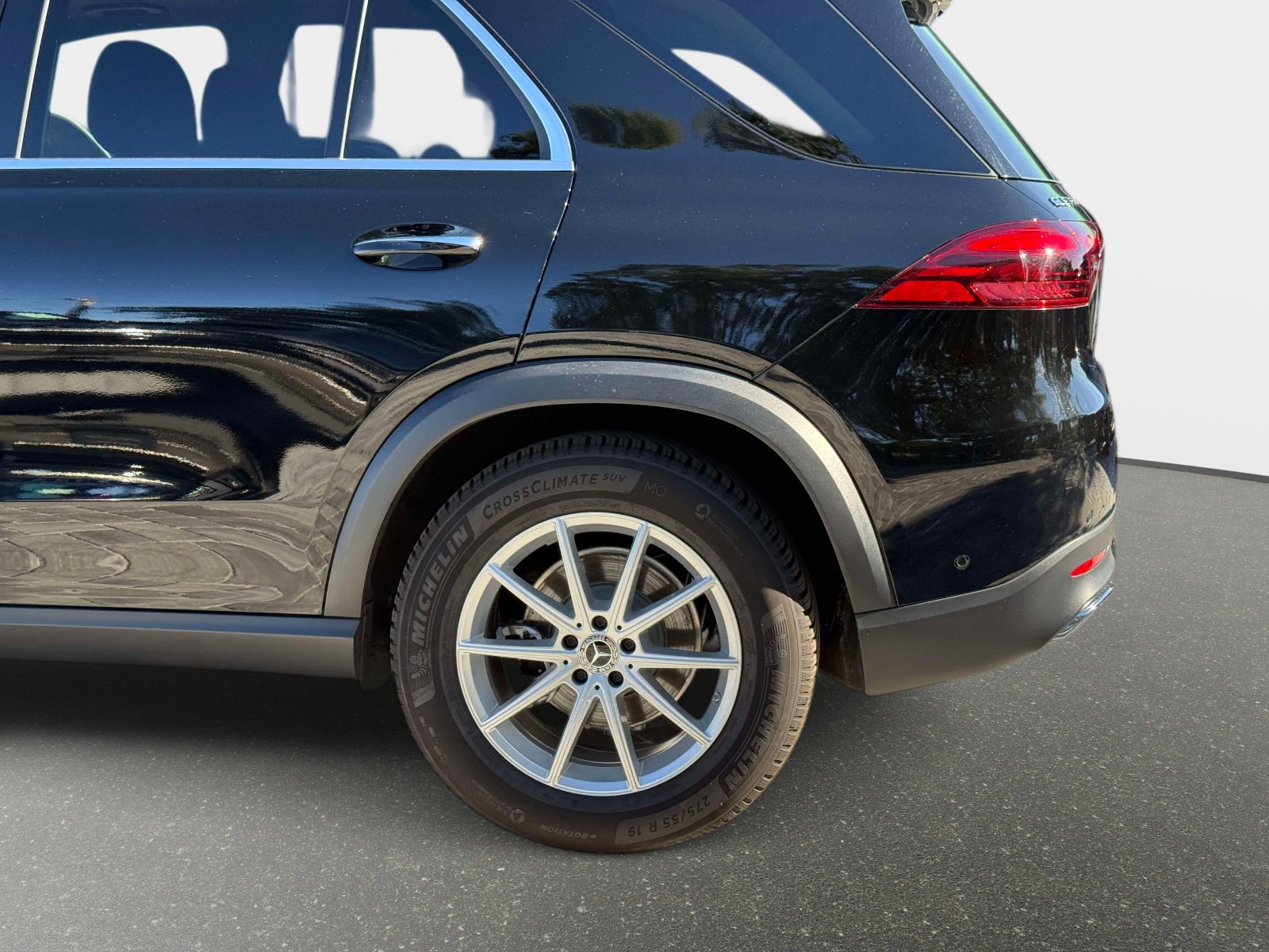 Used 2024 Mercedes-Benz GLE 350 4MATIC image 15