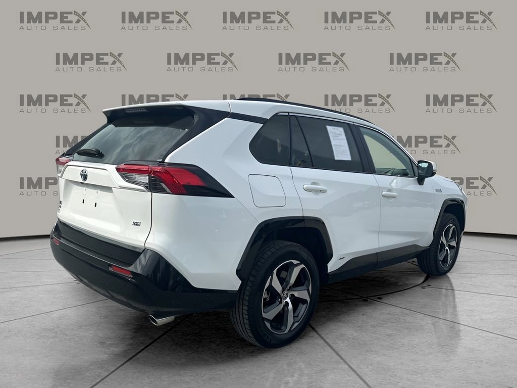Used 2021 Toyota RAV4 SE image 5