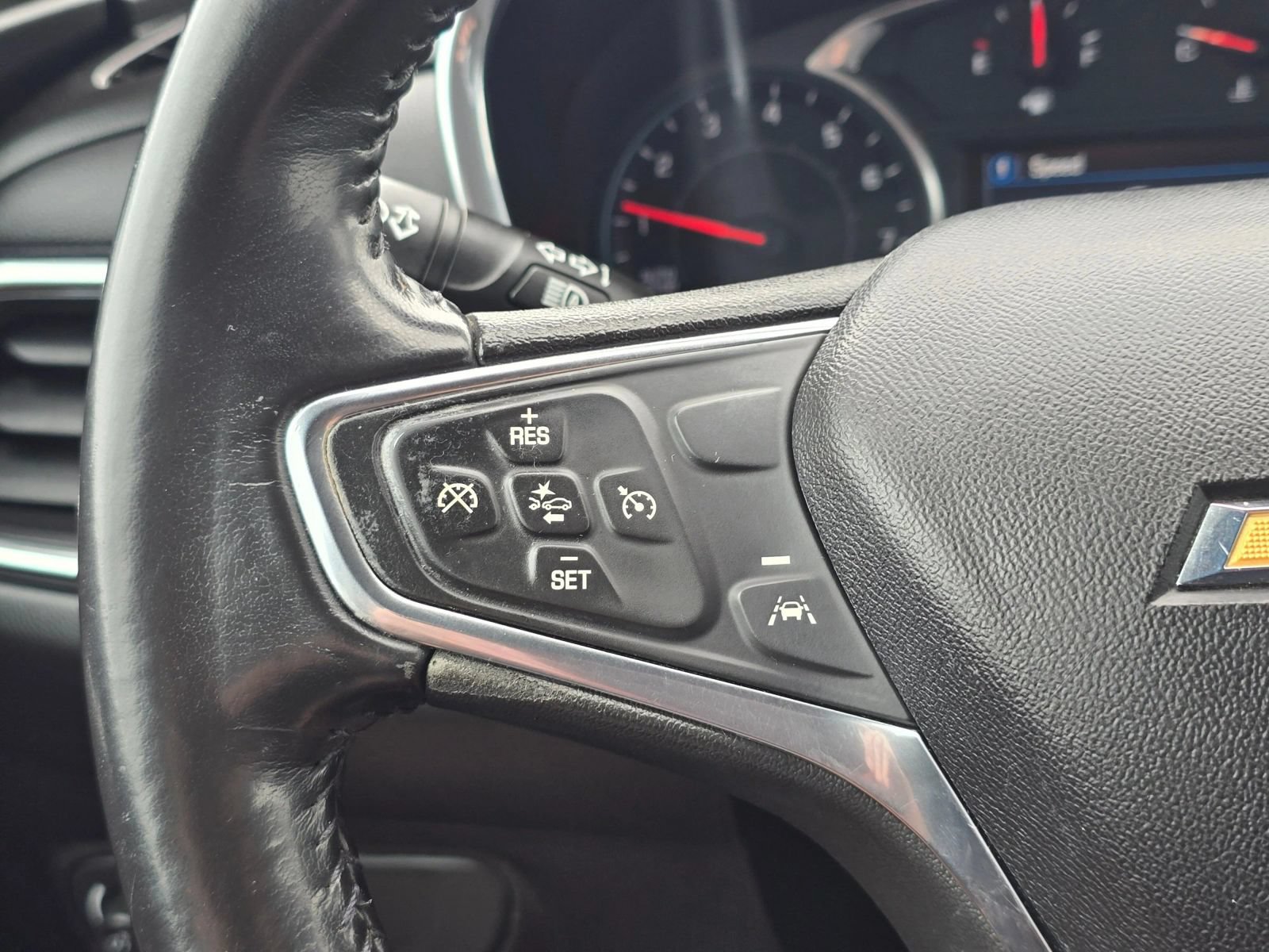 Used 2019 Chevrolet Equinox LT AWD/4WD image 23