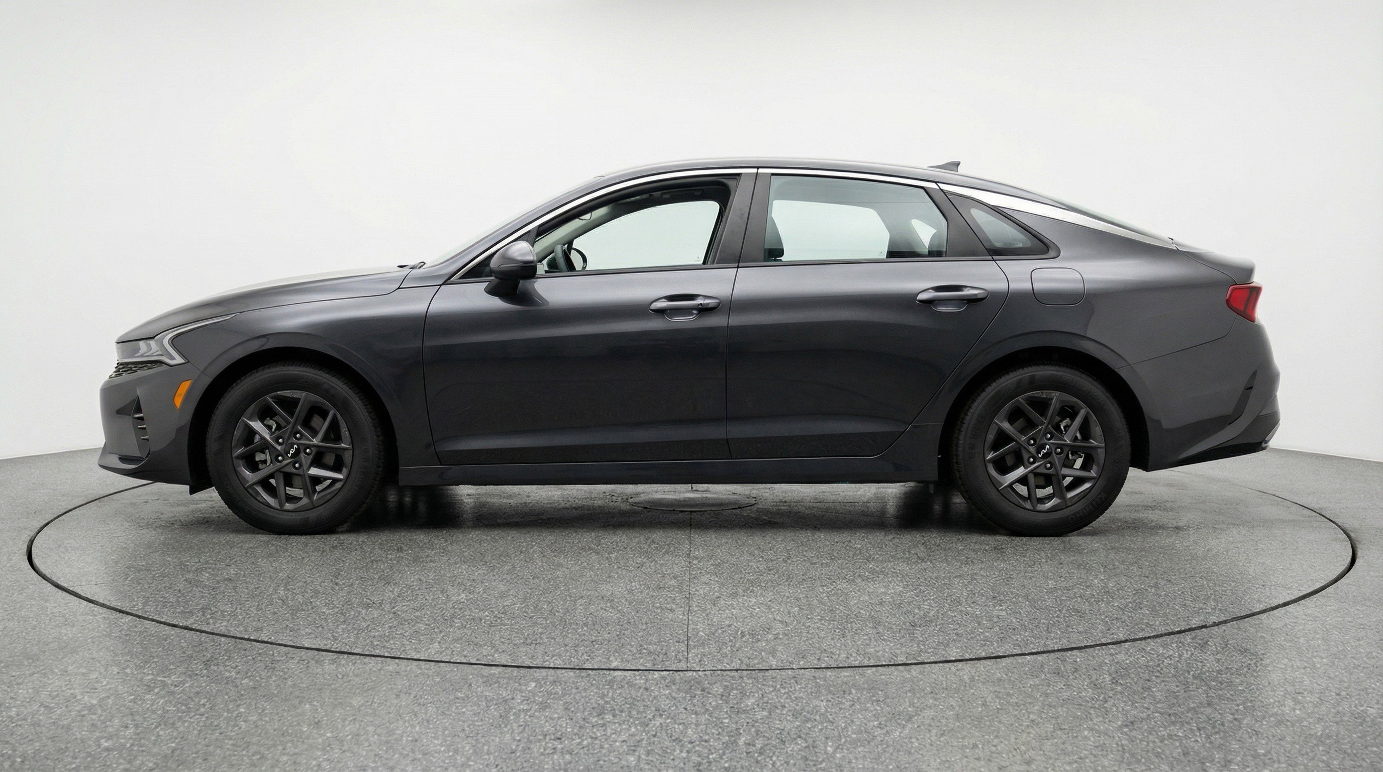 Used 2025 Kia K5 LXS image 5