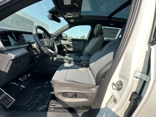 New 2026 Volkswagen Tiguan SE R-Line AWD/4WD image 24