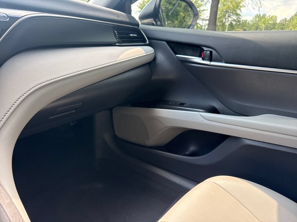 Used 2024 Toyota Camry SE FWD image 17