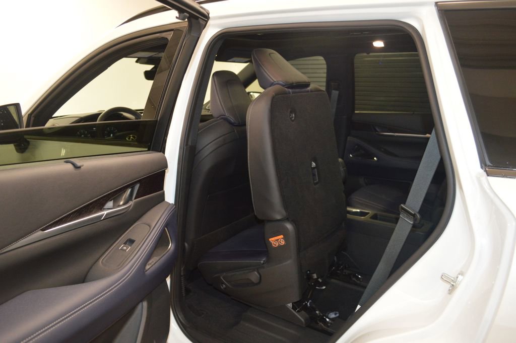 Certified 2026 INFINITI QX60 Sport w/ Dark Cargo Package image 42