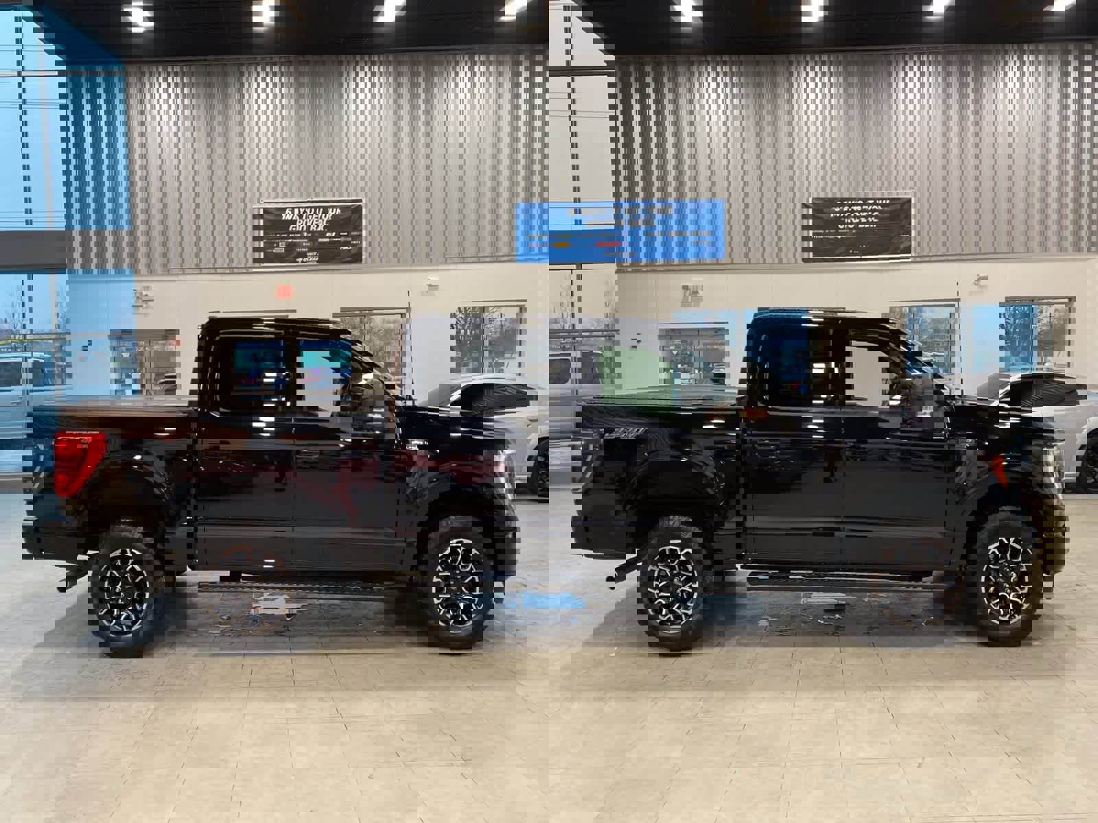 Used 2023 Ford F150 XLT w/ Equipment Group 302A High image 6