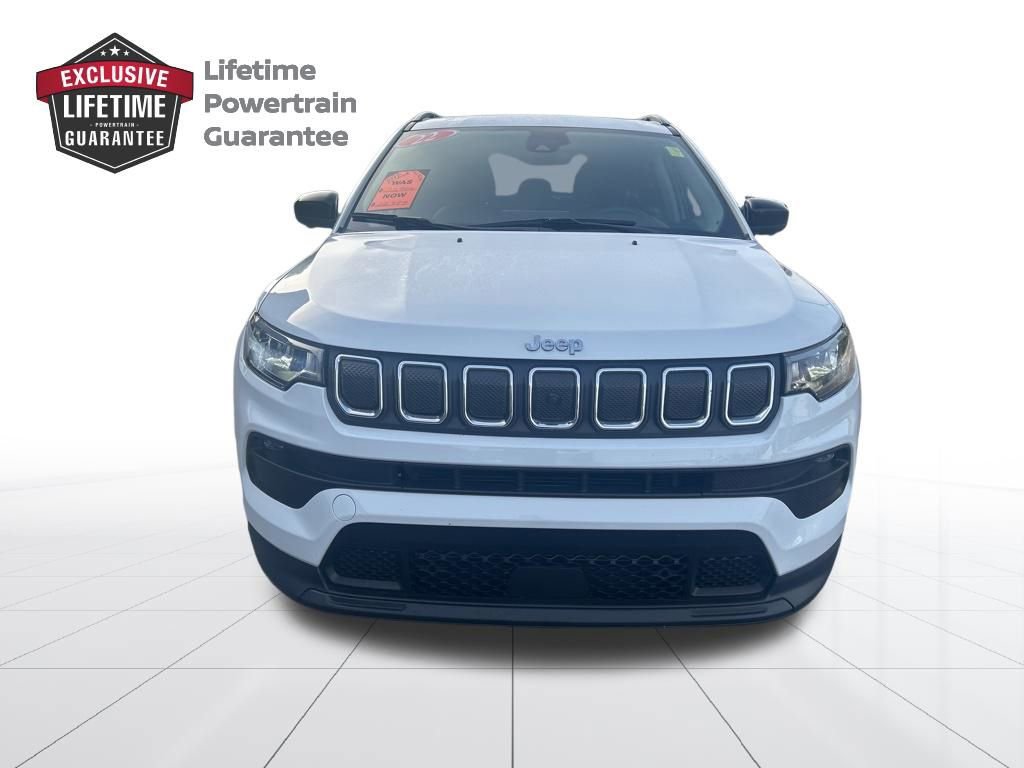 Used 2022 Jeep Compass Latitude w/ Sun and Sound Group image 8