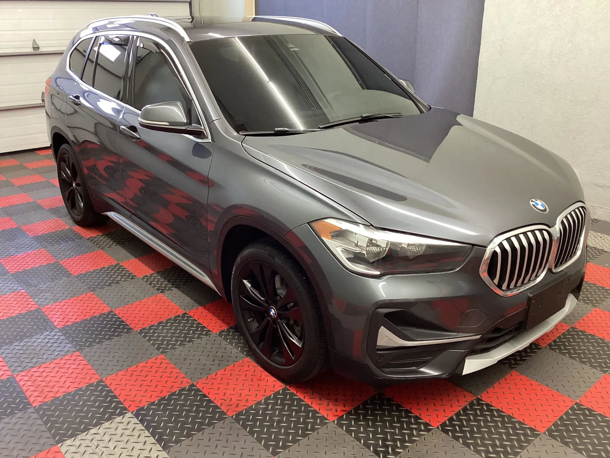 Used 2020 BMW X1 xDrive28i w/ Convenience Package AWD/4WD image 2