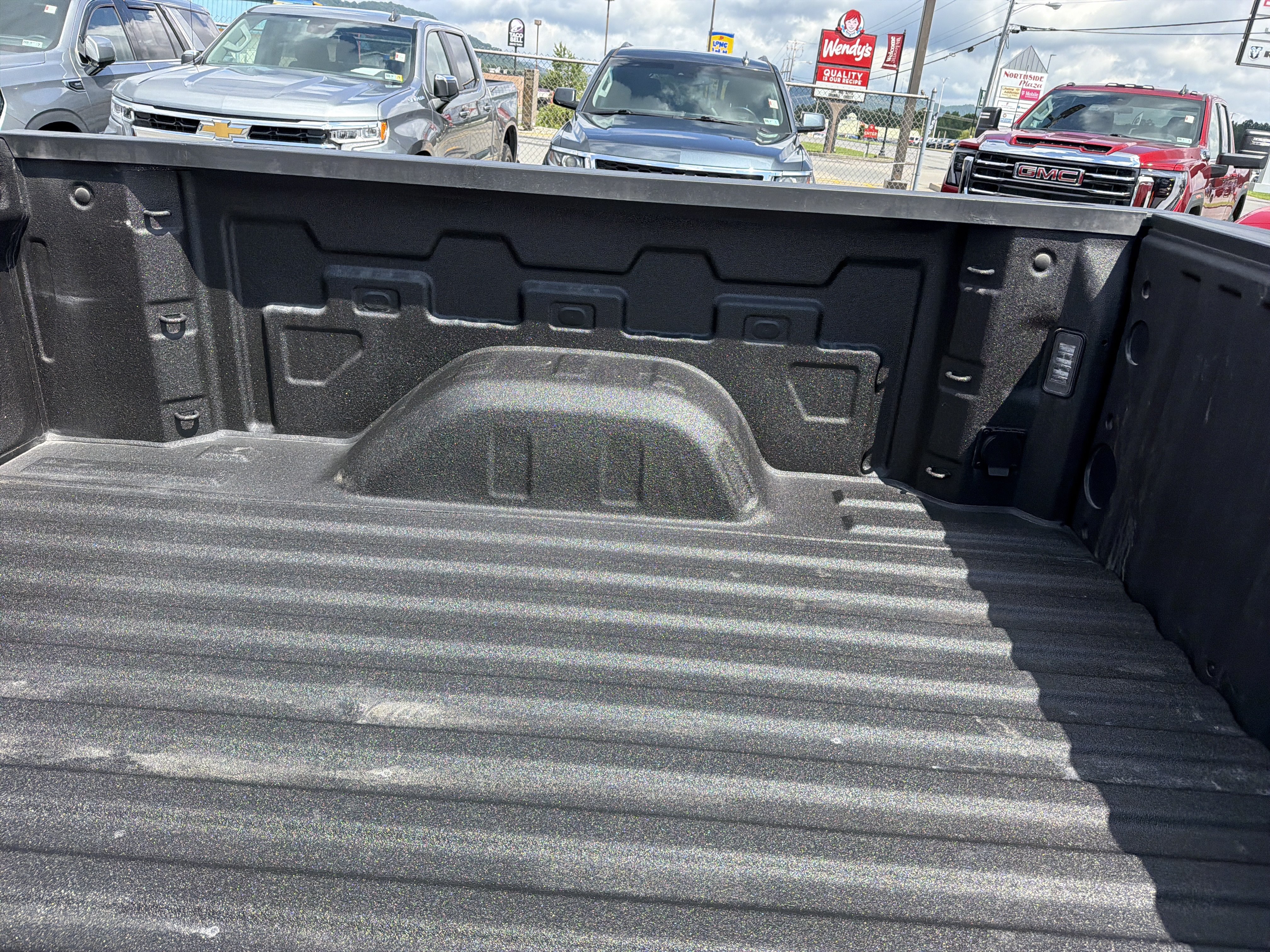 Certified 2025 GMC Sierra 1500 Elevation AWD/4WD image 11