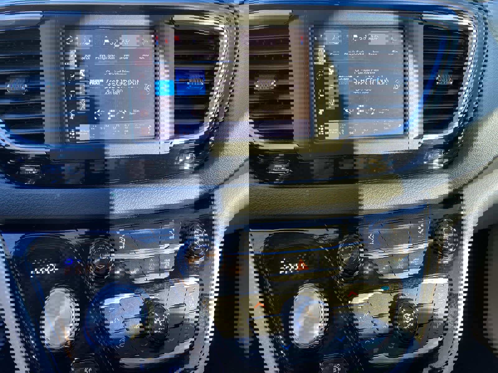 Certified 2022 Chrysler Voyager LX image 11