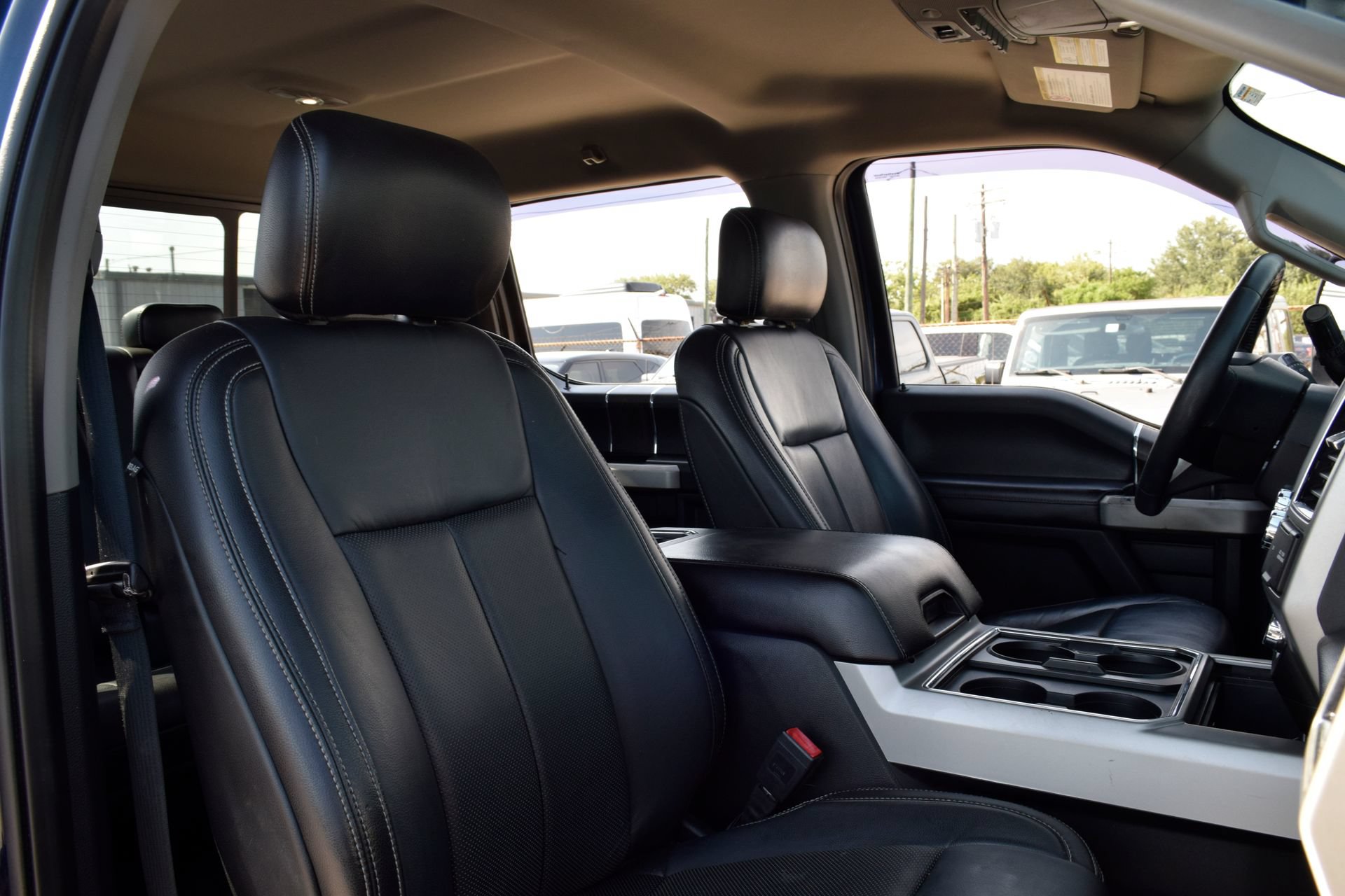 Used 2020 Ford F250 Lariat w/ Lariat Ultimate Package AWD/4WD image 24