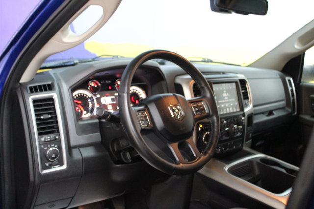Used 2017 RAM 1500 SLT AWD/4WD image 14