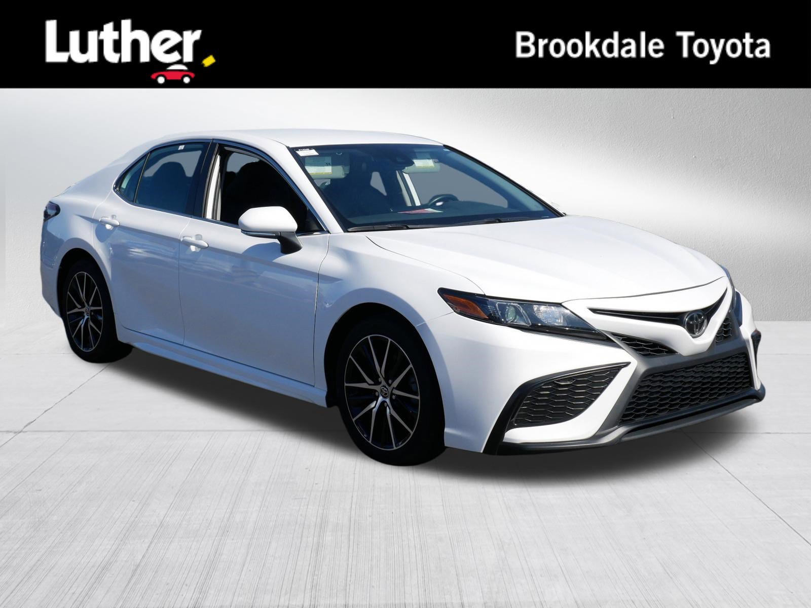 Certified 2023 Toyota Camry SE FWD image 1