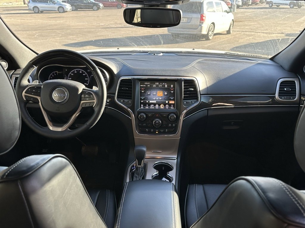Used 2017 Jeep Grand Cherokee Overland image 19