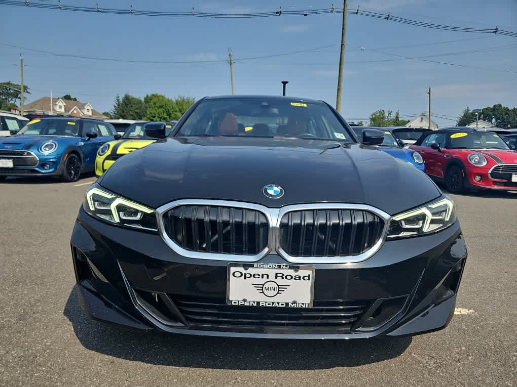 Used 2023 BMW 330i xDrive Sedan w/ Driving Assistance Package AWD/4WD image 2