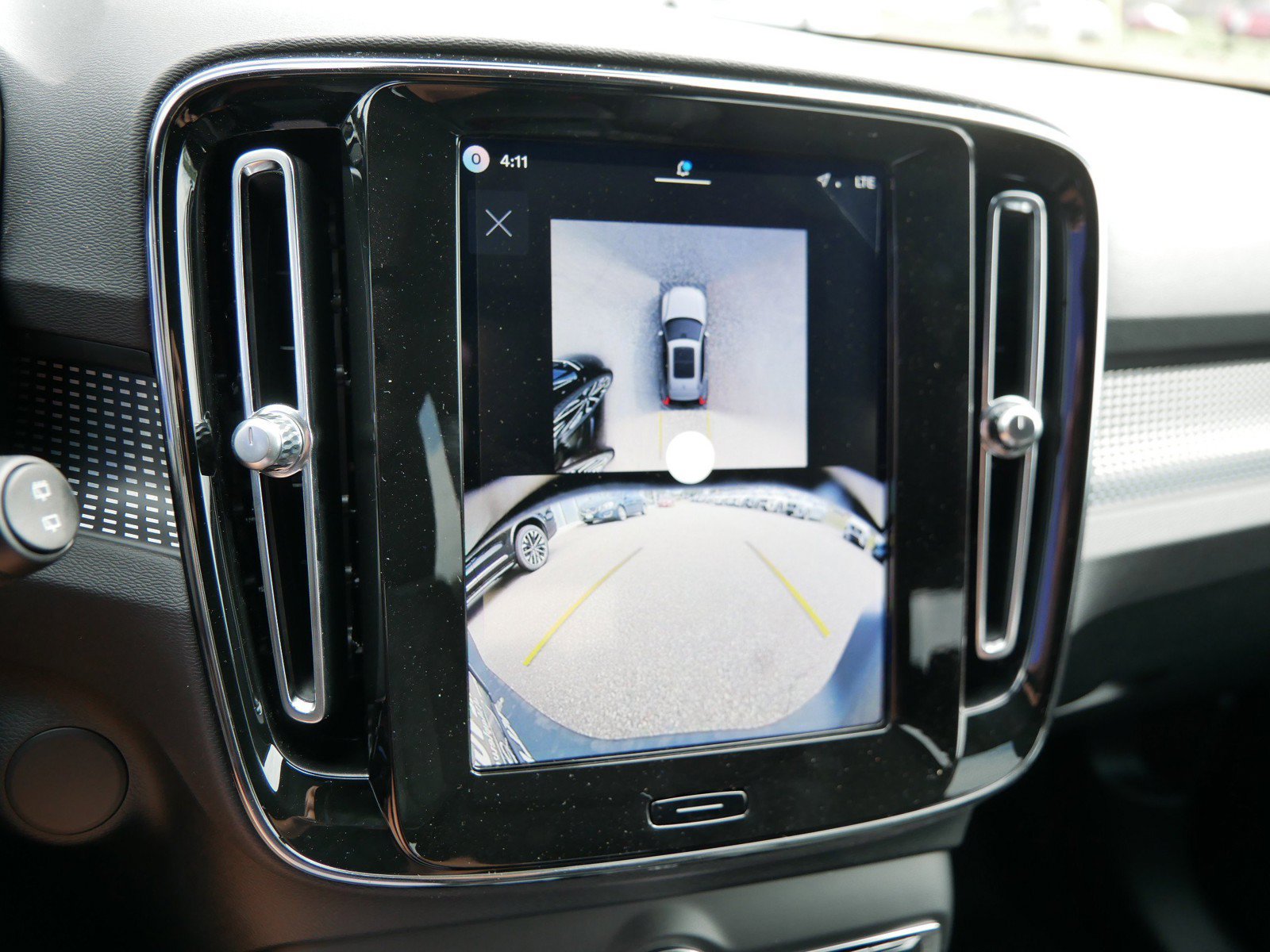 New 2026 Volvo EX40 Ultra AWD/4WD image 10