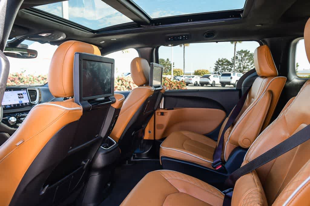 Used 2022 Chrysler Pacifica Pinnacle FWD image 20